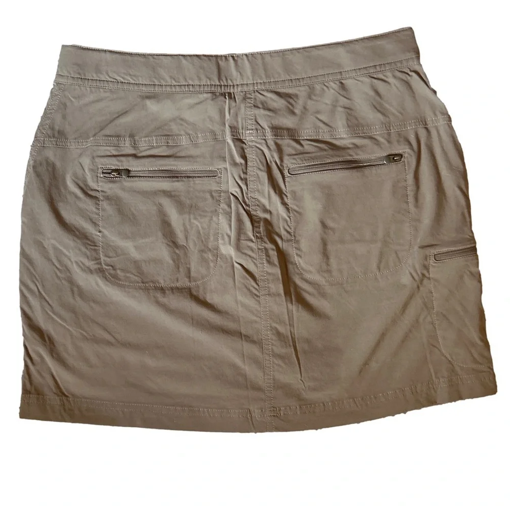 LL Bean Women's Water-Repellent Comfort Trail Skort, Mid-Rise size 6 ☀️